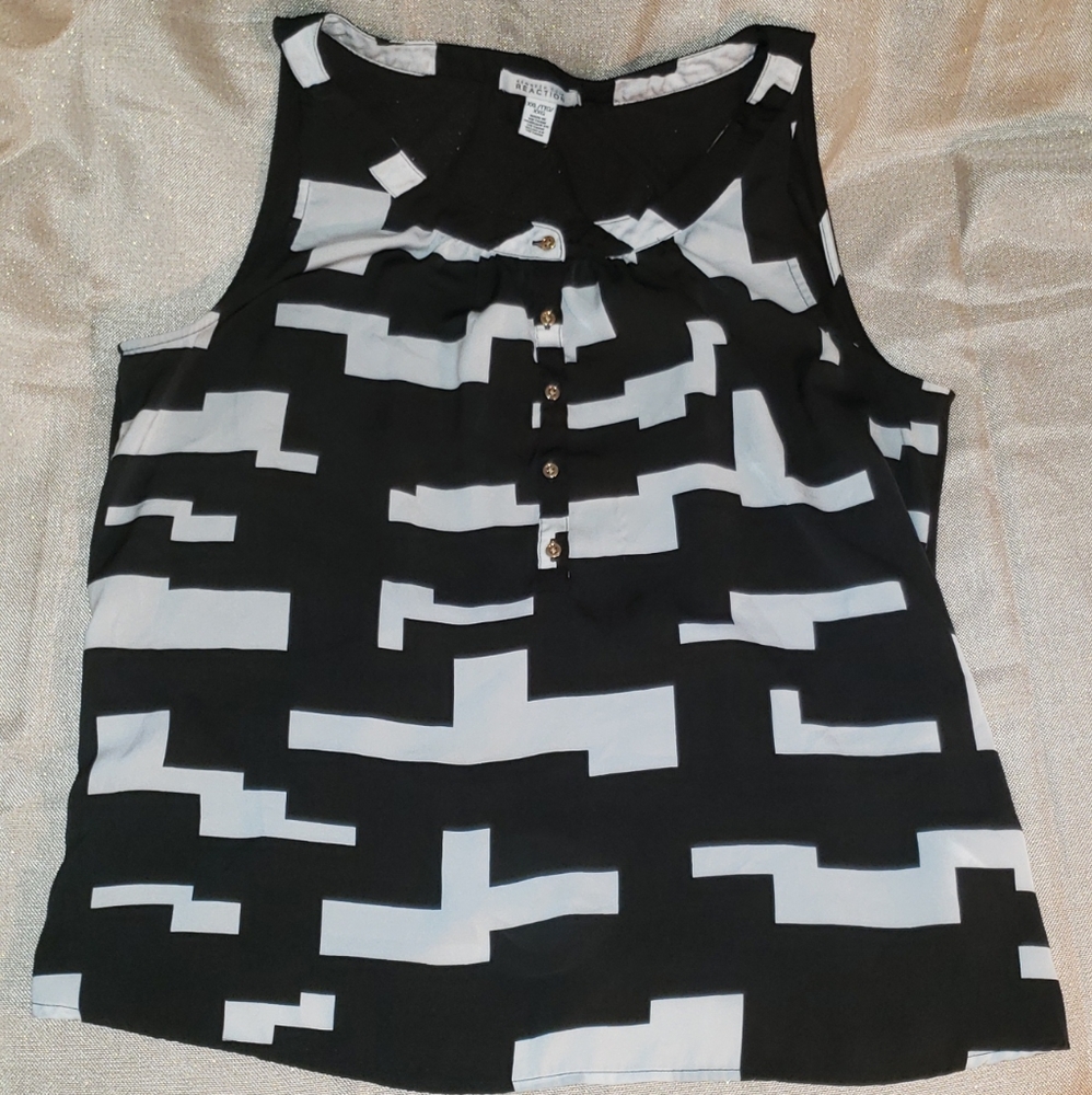 Kenneth Cole Reaction Black & White Top